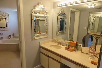 7578 Regency Lake Drive #501, Boca Raton, FL 33433 - Photo 17