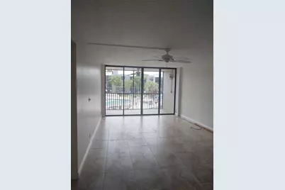 9 Royal Palm Way #2010, Boca Raton, FL 33432 - Photo 3