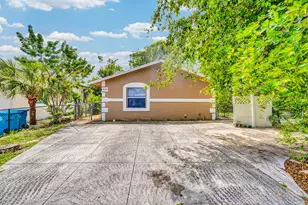 336 NE 12th Ave, Boynton Beach, FL 33435 - Photo 1