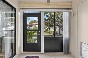7633 Tahiti Ln, Lake Worth, FL 33467 - Photo 21