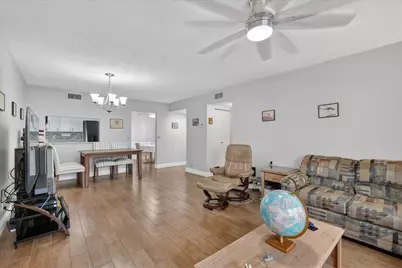 7633 Tahiti Lane #101, Lake Worth, FL 33467 - Photo 5