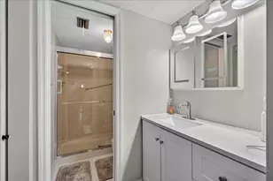 7633 Tahiti Ln, Lake Worth, FL 33467 - Photo 17