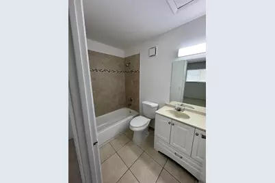 417 E Palm Cir Circle E #417, Pembroke Pines, FL 33025 - Photo 19