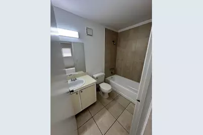 417 E Palm Cir Circle E #417, Pembroke Pines, FL 33025 - Photo 19