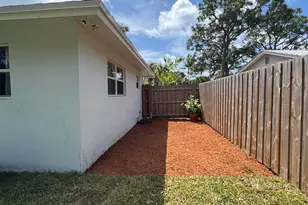 423 Beacon St, Tequesta, FL 33469 - Photo 9