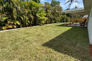 423 Beacon St, Tequesta, FL 33469 - Photo 5