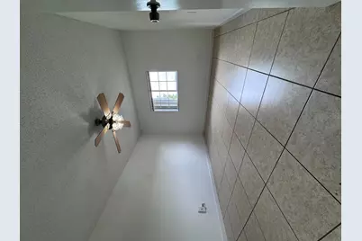 3700 N 56th Avenue #1033, Hollywood, FL 33021 - Photo 9