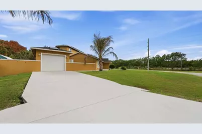 2301 SW Barber Lane, Port Saint Lucie, FL 34984 - Photo 3