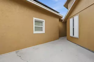 2301 SW Barber Ln, Port Saint Lucie, FL 34984 - Photo 5