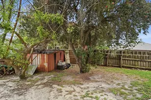 2301 SW Barber Ln, Port Saint Lucie, FL 34984 - Photo 7