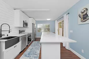 8142 Bridgewater Ct, Lake Clarke Shores, FL 33406 - Photo 9