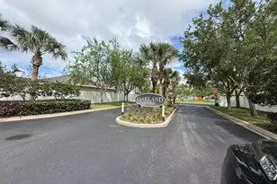 5234 Oakland Lake Cir, Fort Pierce, FL 34951 - Photo 3