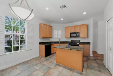 8058 Murano Circle, Palm Beach Gardens, FL 33418 - Photo 17
