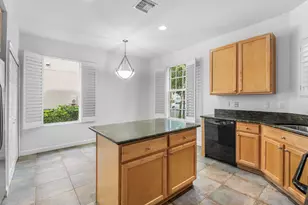 8058 Murano Cir, Palm Beach Gardens, FL 33418 - Photo 9