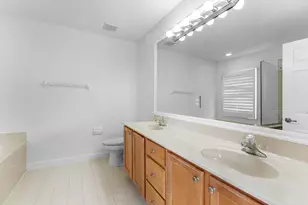 8058 Murano Cir, Palm Beach Gardens, FL 33418 - Photo 27