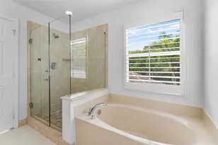 8058 Murano Cir, Palm Beach Gardens, FL 33418 - Photo 19