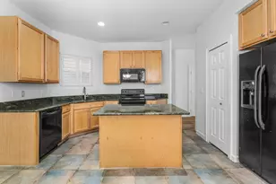 8058 Murano Cir, Palm Beach Gardens, FL 33418 - Photo 11