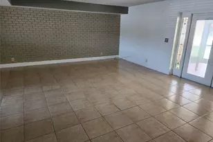 2619 NW 47th Ln, Lauderdale Lakes, FL 33313 - Photo 9