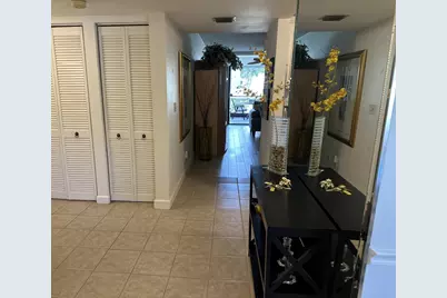 3138 Via Poinciana #114, Lake Worth, FL 33467 - Photo 5