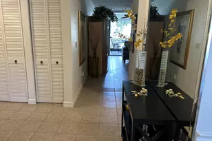 3138 Via Poinciana, Lake Worth, FL 33467 - Photo 5