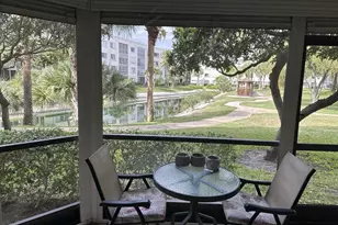 3138 Via Poinciana, Lake Worth, FL 33467 - Photo 11