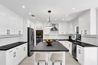 10650 Paris Street, Cooper City, FL 33026 - Photo 13