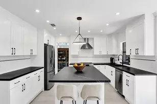 10650 Paris St, Cooper City, FL 33026 - Photo 13