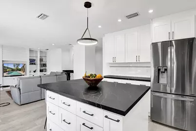 10650 Paris Street, Cooper City, FL 33026 - Photo 17