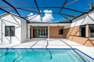 1199 SE Puritan Ln, Port Saint Lucie, FL 34983 - Photo 9