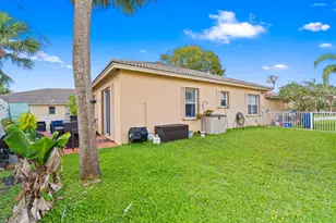 121 Prestige Dr, Royal Palm Beach, FL 33411 - Photo 29