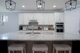 301 SE Huntington Cir, Port Saint Lucie, FL 34984 - Photo 11