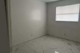 101 NE 41st St, Oakland Park, FL 33334 - Photo 3