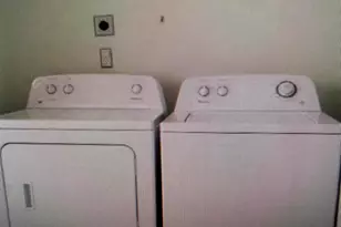 8343 Lake Dr, Doral, FL 33166 - Photo 15