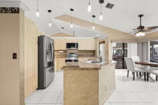 9615 Sun Pointe Dr, Boynton Beach, FL 33437 - Photo 7