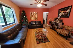 1060 NE 122nd St, North Miami, FL 33161 - Photo 15