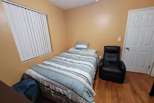 1060 NE 122nd St, North Miami, FL 33161 - Photo 21