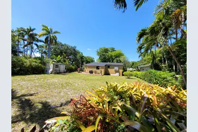 1060 NE 122nd Street, North Miami, FL 33161 - Photo 3