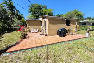 1060 NE 122nd St, North Miami, FL 33161 - Photo 57