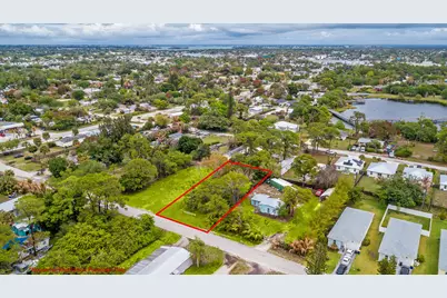 5167 SE Isabelita Avenue SE, Stuart, FL 34997 - Photo 1