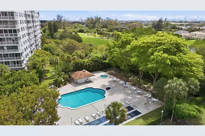 3800 Hillcrest Drive #310, Hollywood, FL 33021 - Photo 23