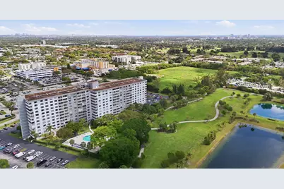 3800 Hillcrest Drive #310, Hollywood, FL 33021 - Photo 13