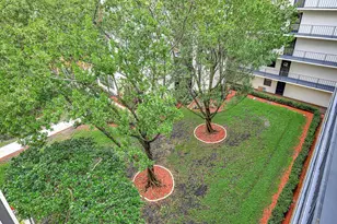 6190 Woodlands Blvd, Tamarac, FL 33319 - Photo 9