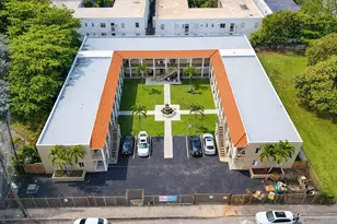 420 NW 10th St, Miami, FL 33136 - Photo 11