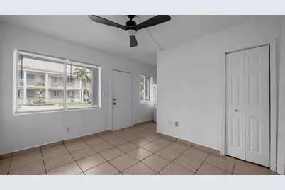 420 NW 10th Street # 9, Miami, FL 33136 - Photo 3