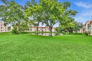 9301 Sunrise Lakes Blvd, Sunrise, FL 33322 - Photo 5