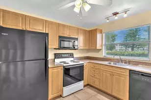 9301 Sunrise Lakes Blvd, Sunrise, FL 33322 - Photo 21
