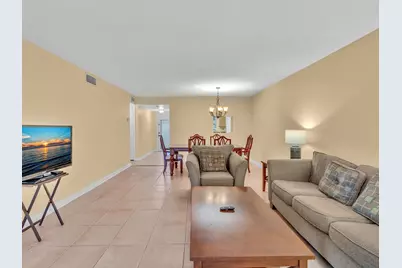 9301 Sunrise Lakes Boulevard, Sunrise, FL 33322 - Photo 15