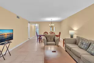 9301 Sunrise Lakes Blvd, Sunrise, FL 33322 - Photo 15