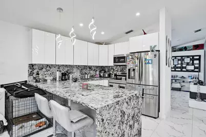 7635 NW 168th Terrace, Hialeah, FL 33015 - Photo 5