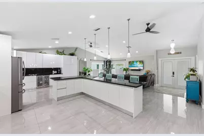 1537 NW 108th Way, Coral Springs, FL 33071 - Photo 17